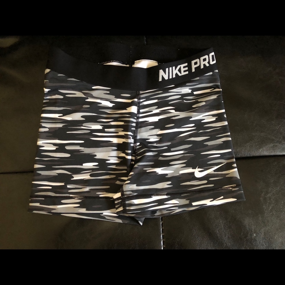 Nike - Nike Pro Shorts